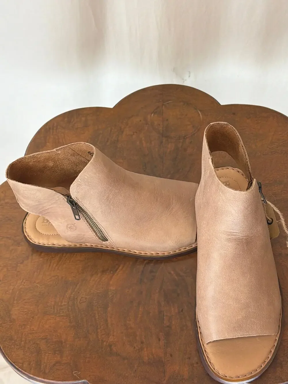 NIB Born Hazle Sandal - Natural - Ankle Gladiator # 0587